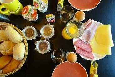تختخواب و صبحانه De Oude Stoffeerderij