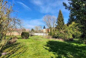 膳宿费 Domaine Des Pousses, Chambres D Hôtes Au Coeur D Un Village De Campagne