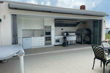 تختخواب و صبحانه Villa Panorama