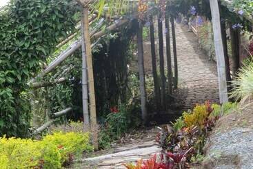 هتل Cabañas Y Flores