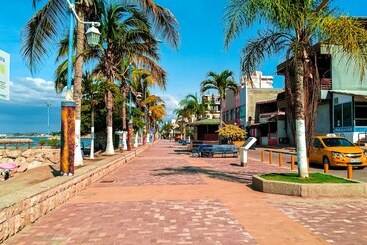 هتل Suites Costa De Oro