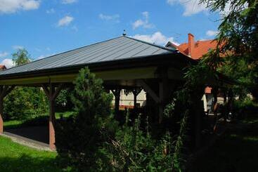 هتل Pensjonat U Kota Wasyla