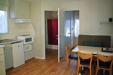 هتل Anglesea Family Caravan Park