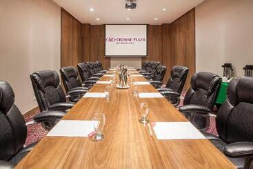 هتل Crowne Plaza Airport, An Ihg