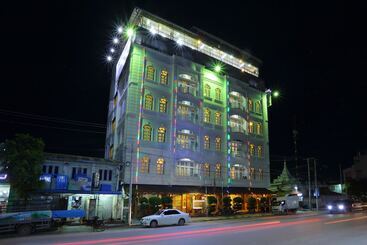 هتل Dingar