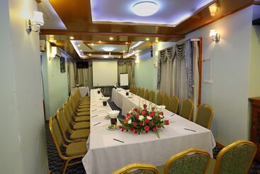 هتل Dingar