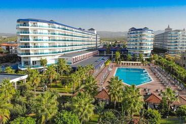 فندق Eftalia Marin Resort