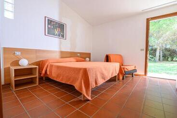 هتل Ghiacci Vecchi Residence