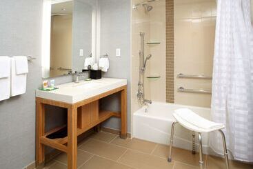 هتل Hyatt Place Miami Airport East