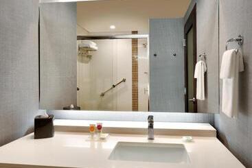 هتل Hyatt Place Miami Airport East