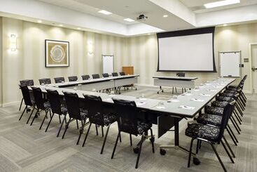 هتل Hyatt Place Miami Airport East