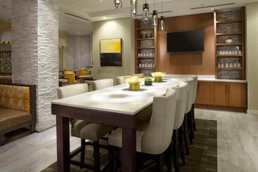 هتل Hyatt Place Miami Airport East
