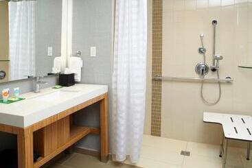 هتل Hyatt Place Miami Airport East