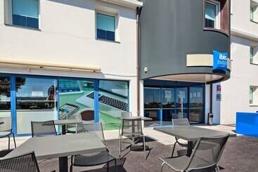 هتل Ibis Budget La Roche Sur Yon Vendespace