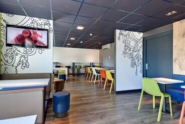 هتل Ibis Budget La Roche Sur Yon Vendespace