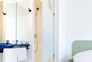 هتل Ibis Budget La Roche Sur Yon Vendespace