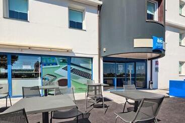 هتل Ibis Budget La Roche Sur Yon Vendespace