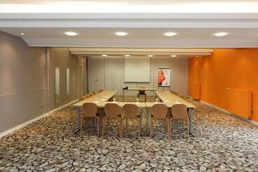 هتل Ibis Budget La Roche Sur Yon Vendespace