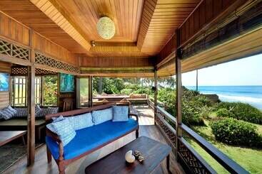 هتل Jasri Bay Hideaway