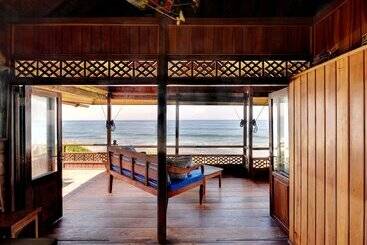 هتل Jasri Bay Hideaway
