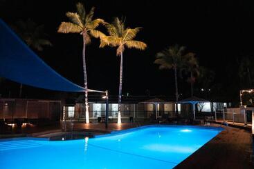 هتل Karratha International