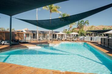 هتل Karratha International