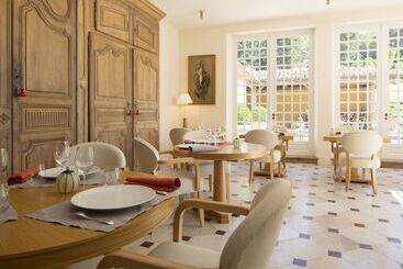 هتل La Bastide En Gascogne