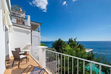Maresca Hotel Praiano