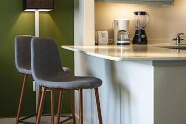 هتل Marriott Portauprince