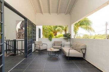 هتل Resort Bonaire