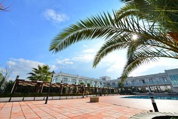 هتل Te Stela Resort & Spa