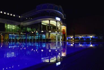 هتل Te Stela Resort & Spa