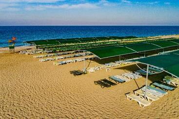 Throne Beach Resort & Spa
