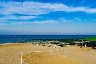 Throne Beach Resort & Spa