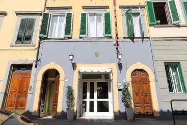 هتل Veneto Con Accesso Ztl