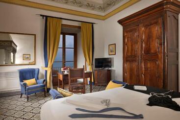هتل Villa Cimbrone