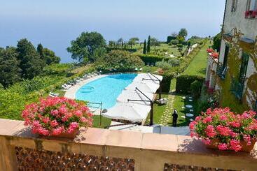 هتل Villa Cimbrone
