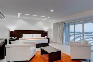 هتل Yes Inn Nuevo Veracruz