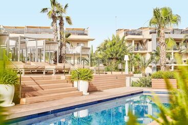 هتل Zafiro Palace Alcudia