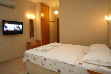Koz Eren Otel