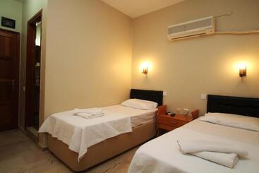 Koz Eren Otel