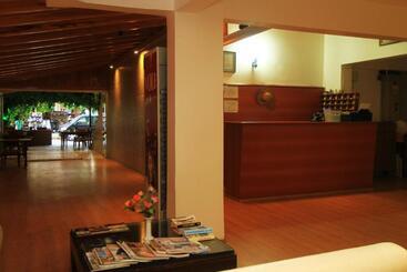 Koz Eren Otel