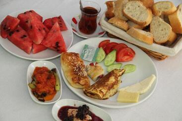 Koz Eren Otel