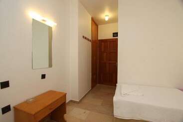 Koz Eren Otel