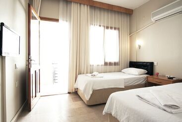 Koz Eren Otel