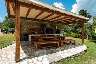 Marilena Apartments & Studios