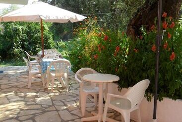 Marilena Apartments & Studios