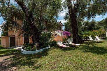 Marilena Apartments & Studios