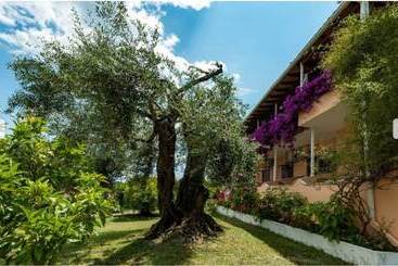 Marilena Apartments & Studios