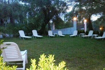 Marilena Apartments & Studios